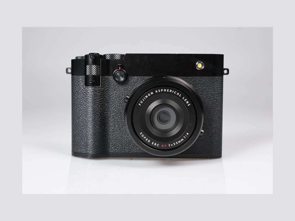 Fujifilm GFX100RF Orta Format Fotoğraf Makinesi (Outlet) <img src="../../../view/img/yildiz-4.png"